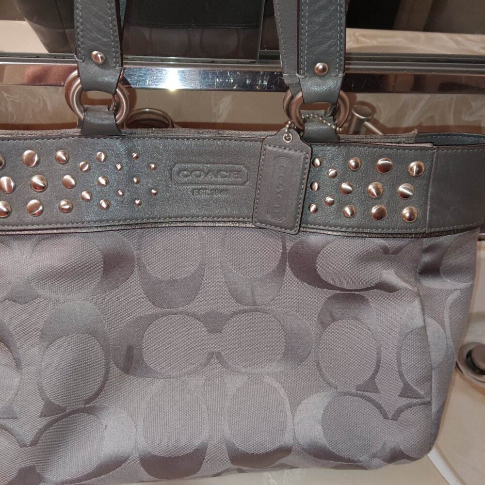 Couch Purse - Picture 3 of 4
